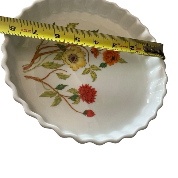 Vintage Lourioux Le Faune Made in France white flower ceramic pie dish - Picture 2 of 4